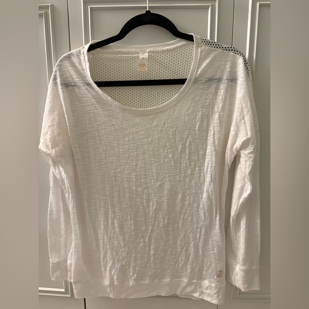 Long sleeve mesh back workout top